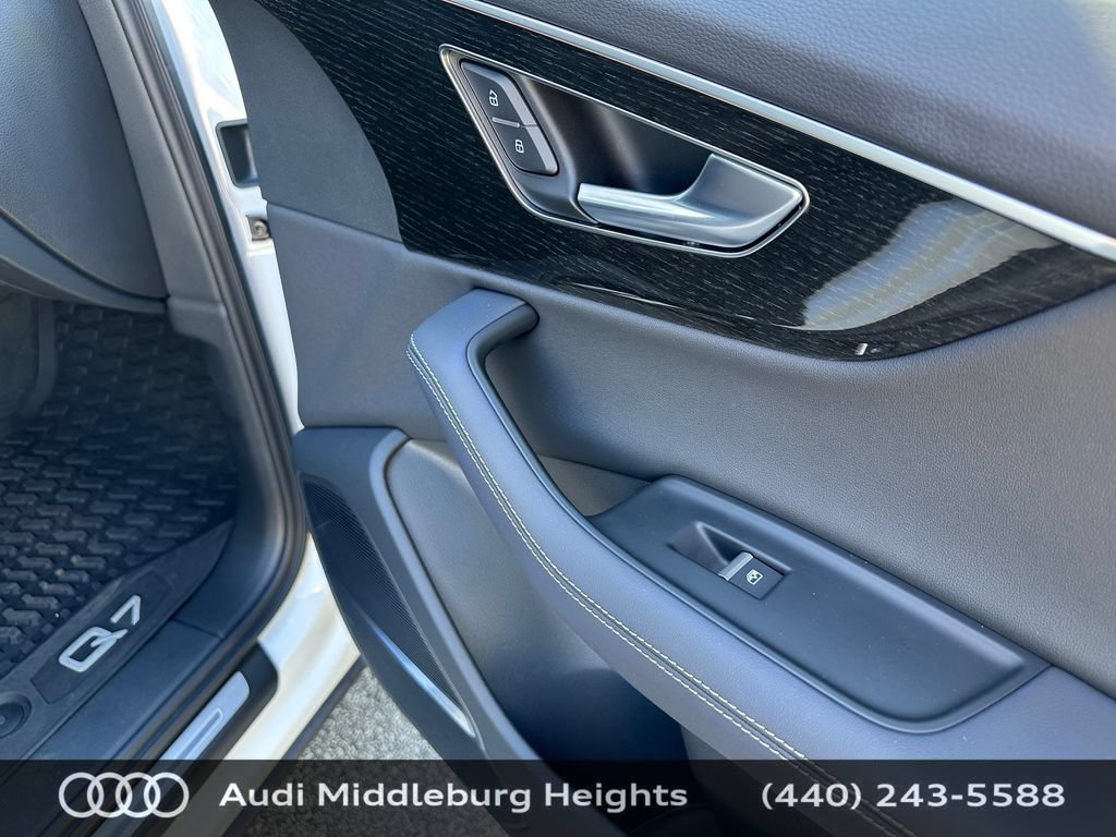 Certified 2025 Audi Q7 3.0T Premium Plus w/ Premium Plus Package AWD/4WD image 19