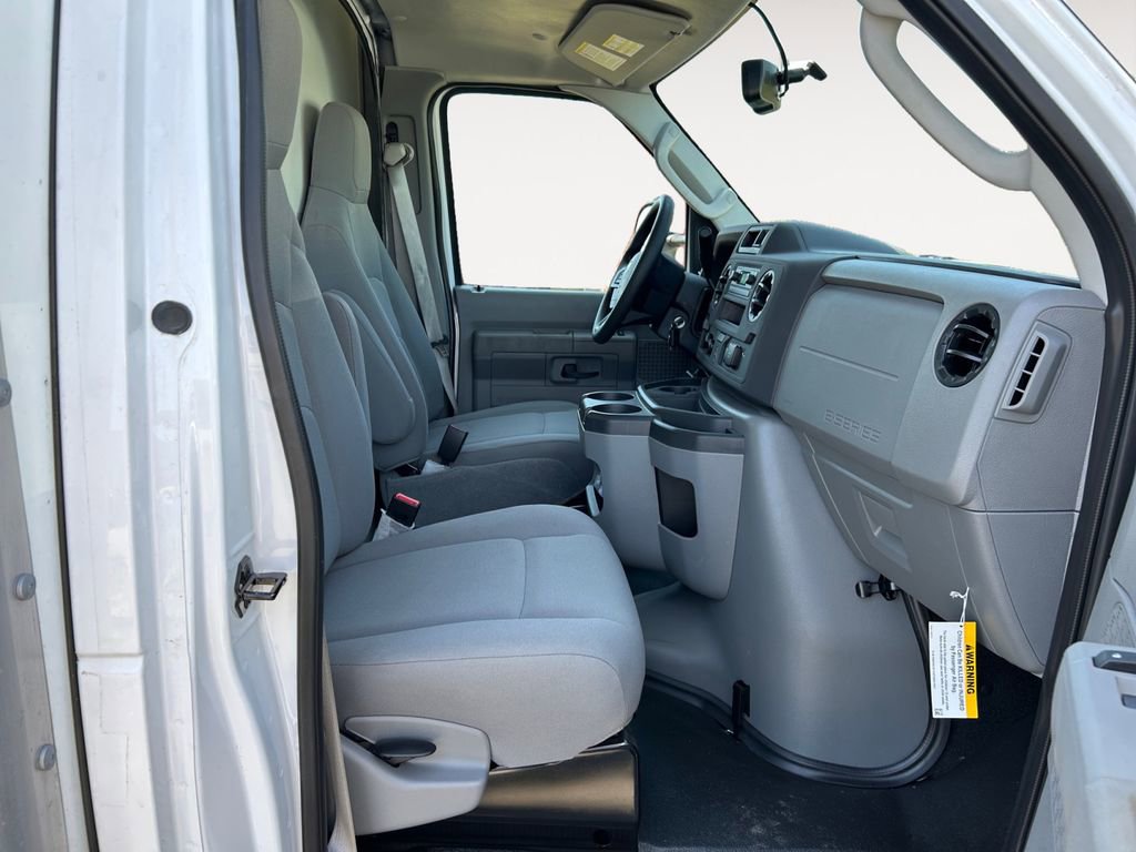 New 2025 Ford E-450 and Econoline 450 Super Duty w/ Power Equipment Group RWD image 4