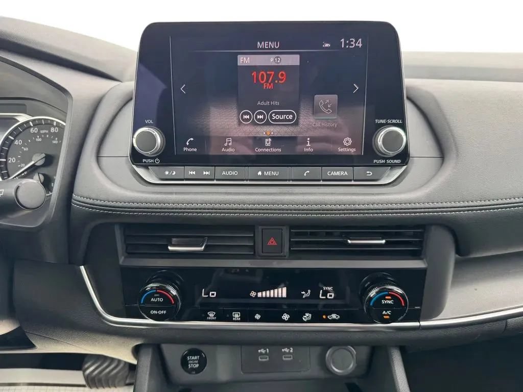 Used 2024 Nissan Rogue SV FWD image 27