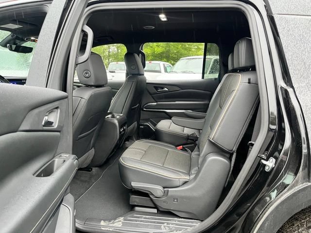 Used 2024 Chevrolet Traverse RS AWD/4WD image 18