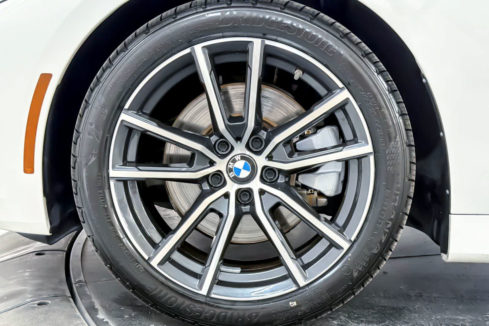 Used 2023 BMW 430i Coupe w/ Convenience Package RWD image 26