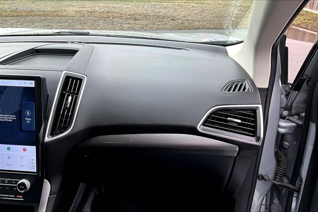 Used 2024 Ford Edge SE image 15