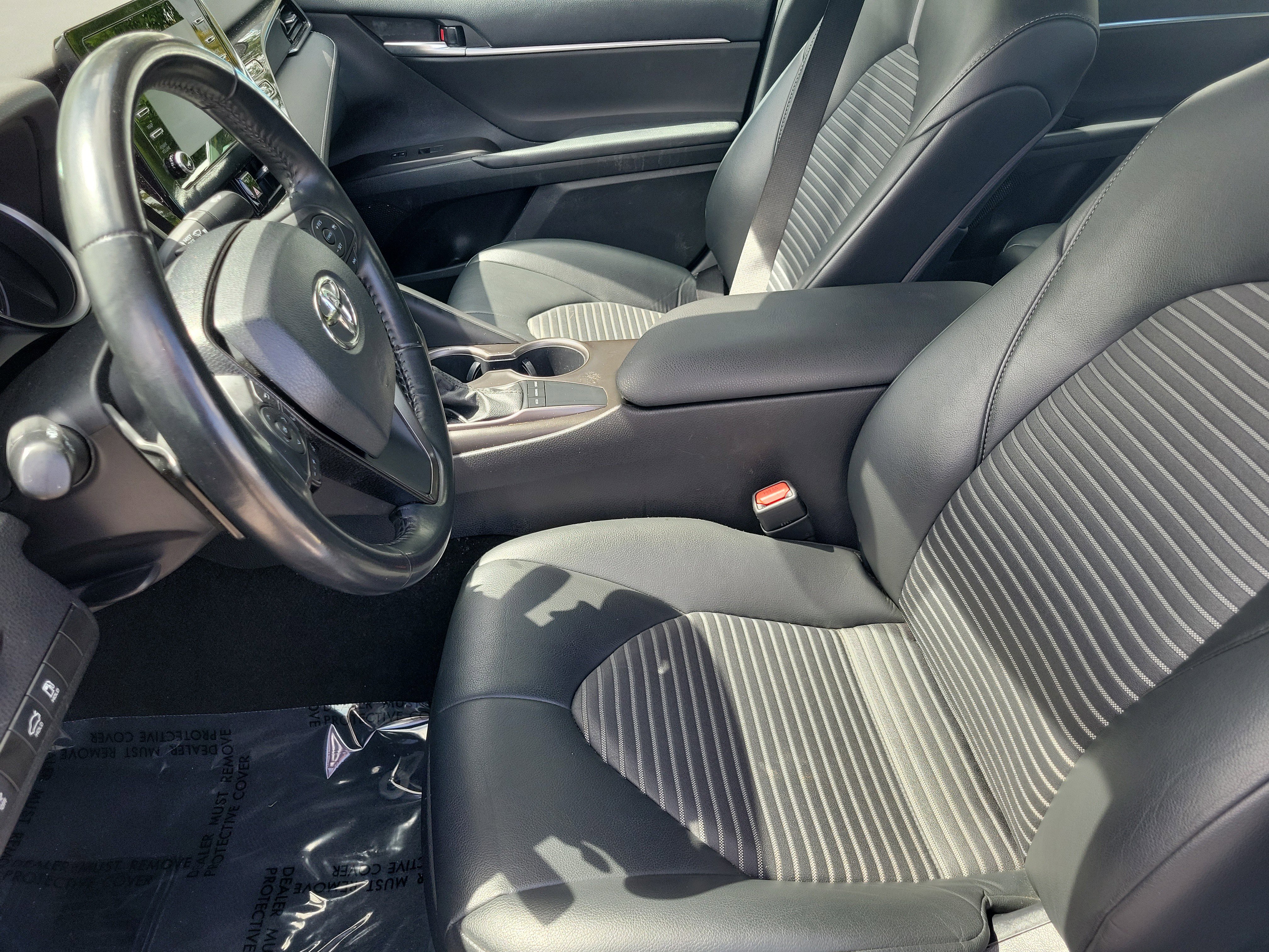 Used 2024 Toyota Camry SE image 25