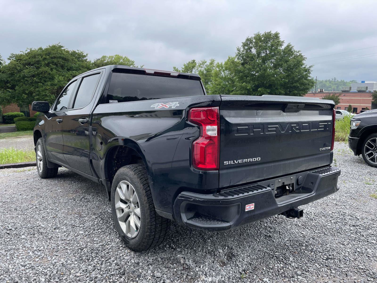 Used 2022 Chevrolet Silverado 1500 Custom w/ Safety Confidence Package AWD/4WD image 9