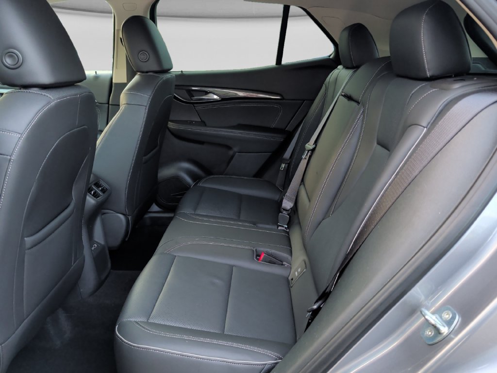 Used 2022 Buick Envision Essence w/ Technology Package I AWD/4WD image 31