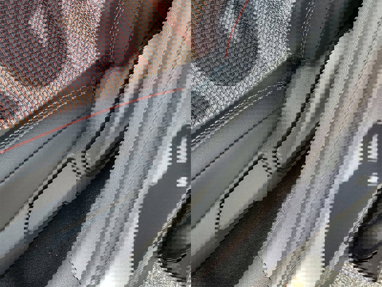 Used 2025 Nissan Kicks SR image 17