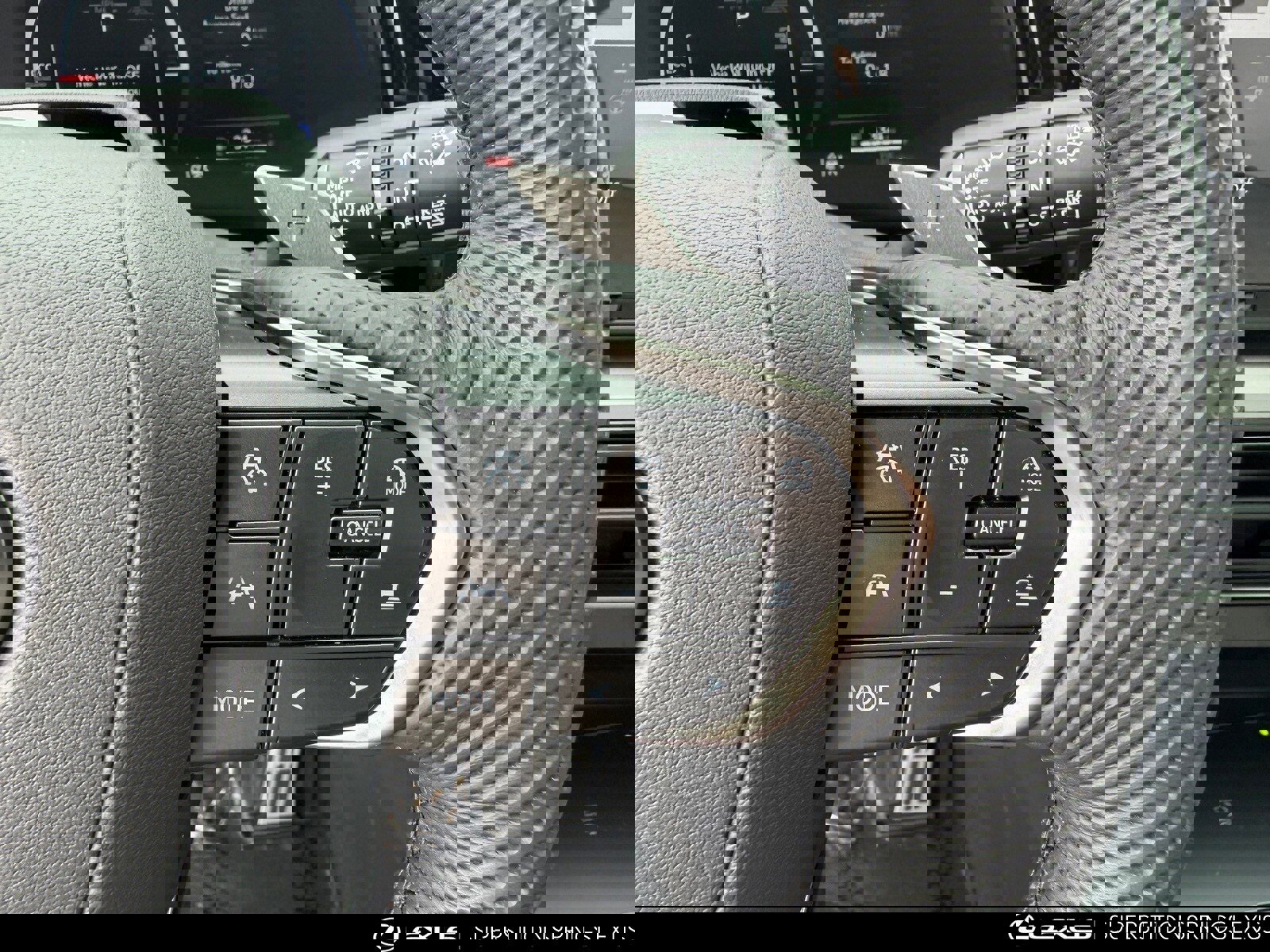 Certified 2026 Lexus TX 500h AWD w/ Technology Package image 23