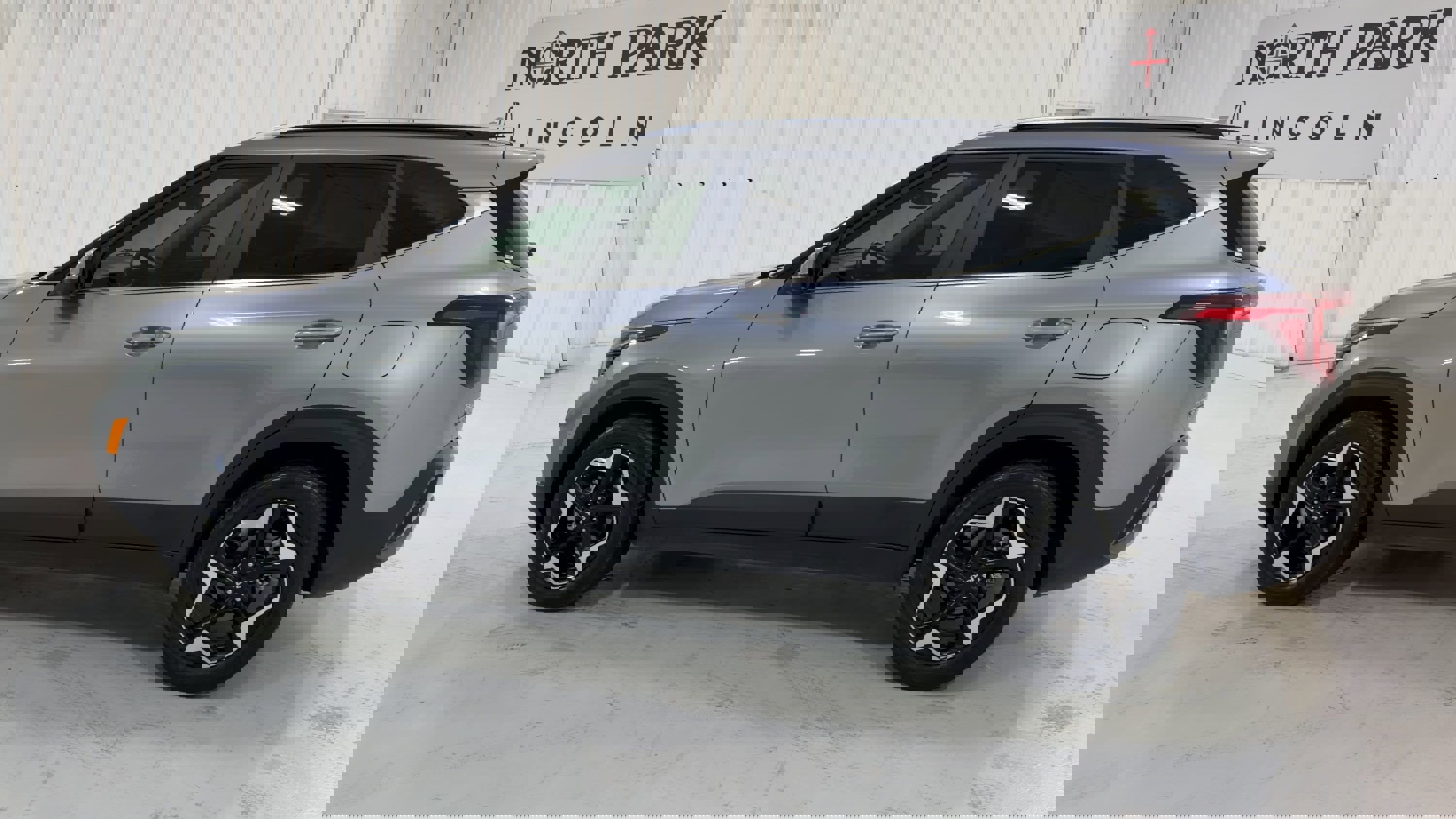 Used 2024 Kia Seltos EX image 7