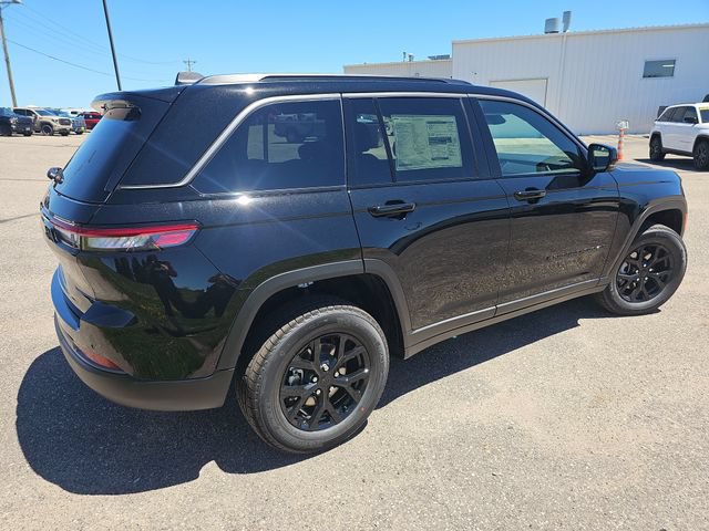 New 2026 Jeep Grand Cherokee Altitude AWD/4WD image 5