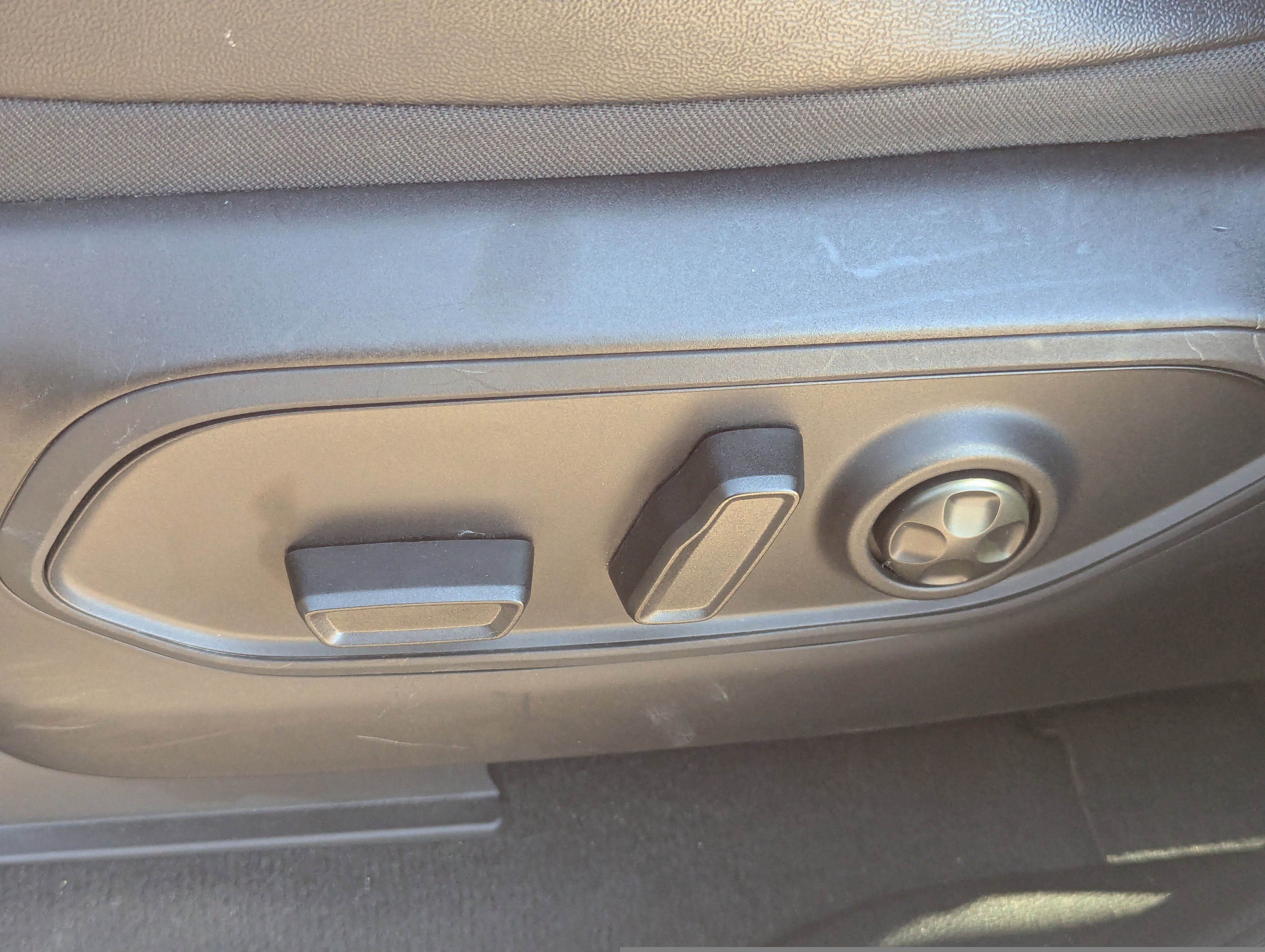 Used 2023 Jeep Grand Cherokee Altitude image 21