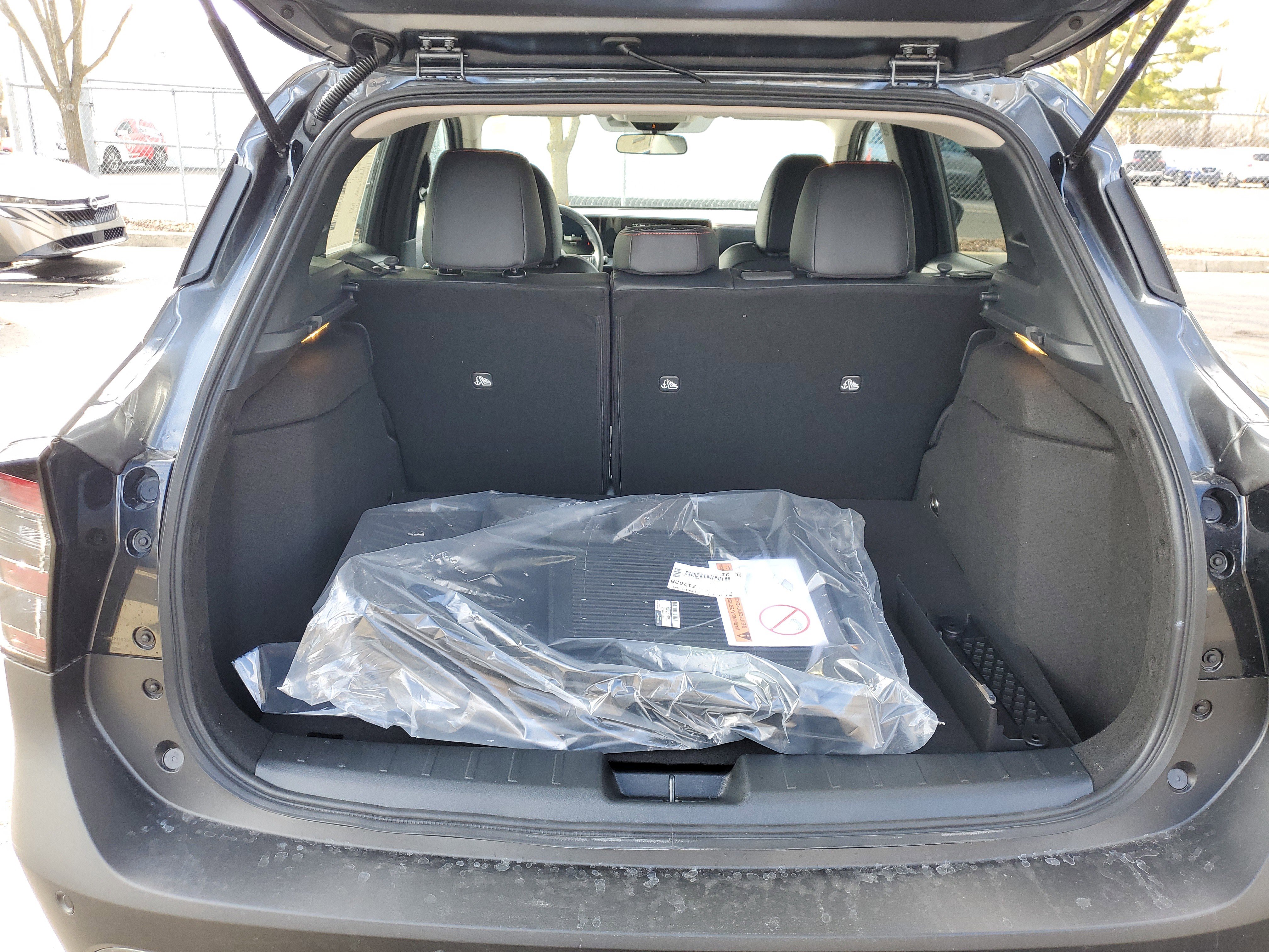 New 2026 Nissan Kicks SR w/ Cold Weather Package image 29