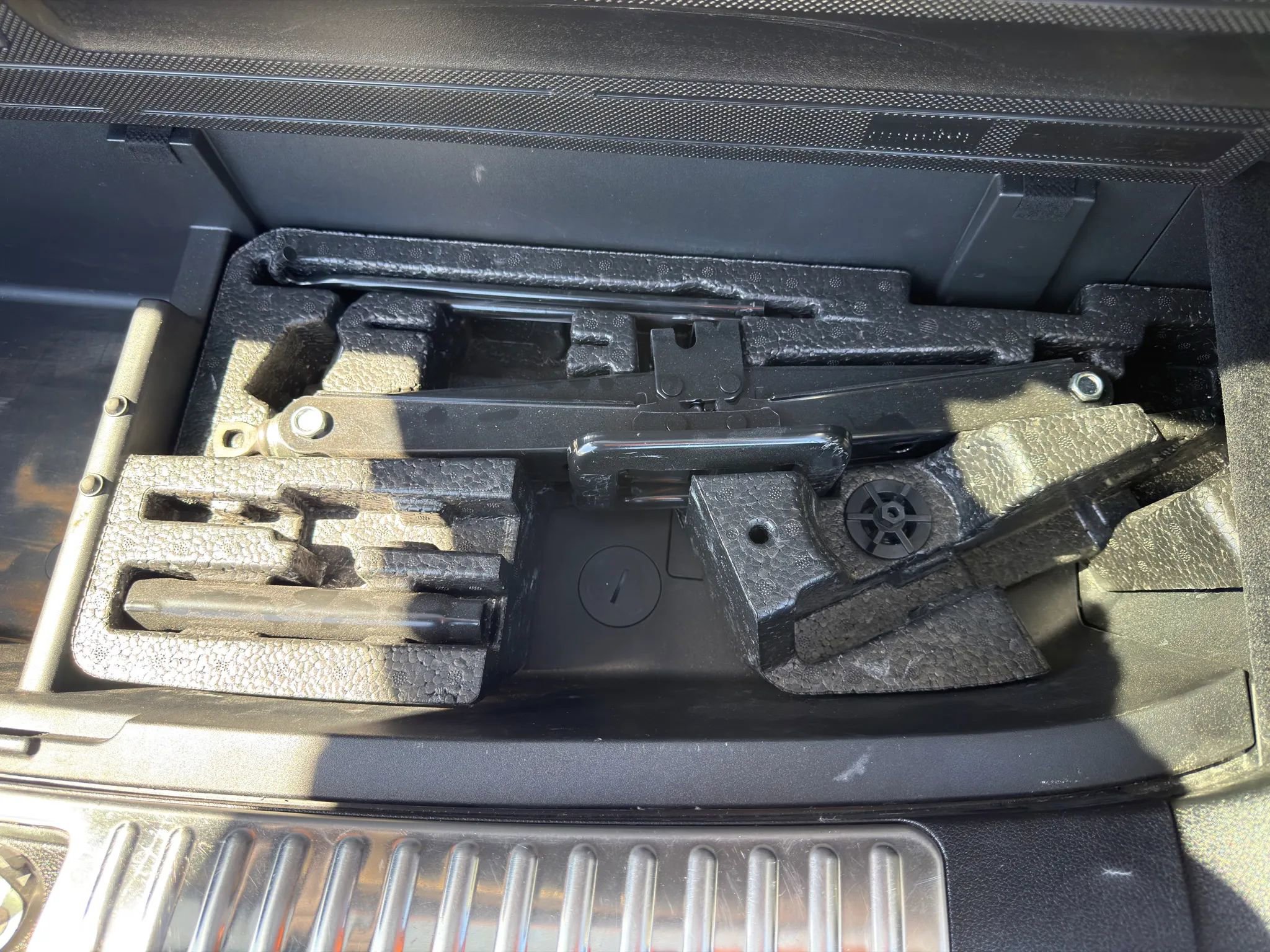 Used 2019 Kia Sorento SX image 39