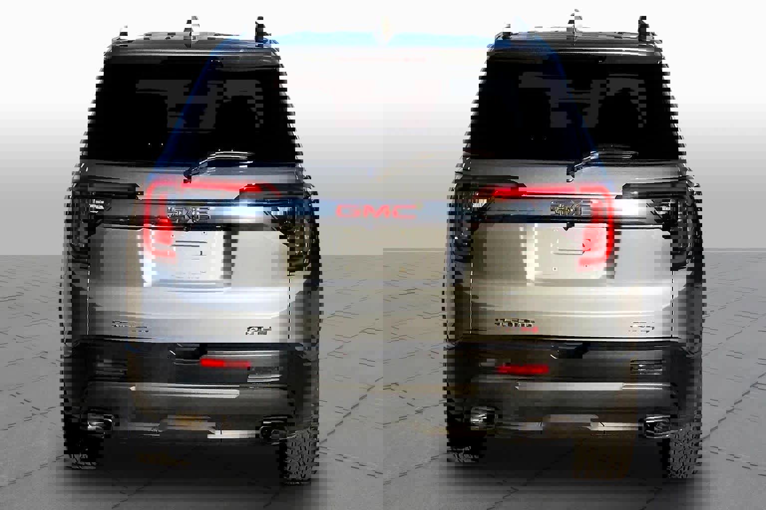 Used 2023 GMC Acadia AT4 w/ Technology Package image 5