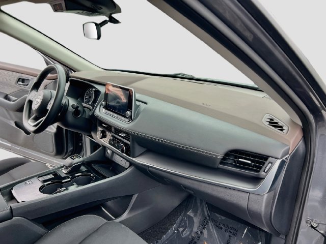 Used 2023 Nissan Rogue S FWD image 22
