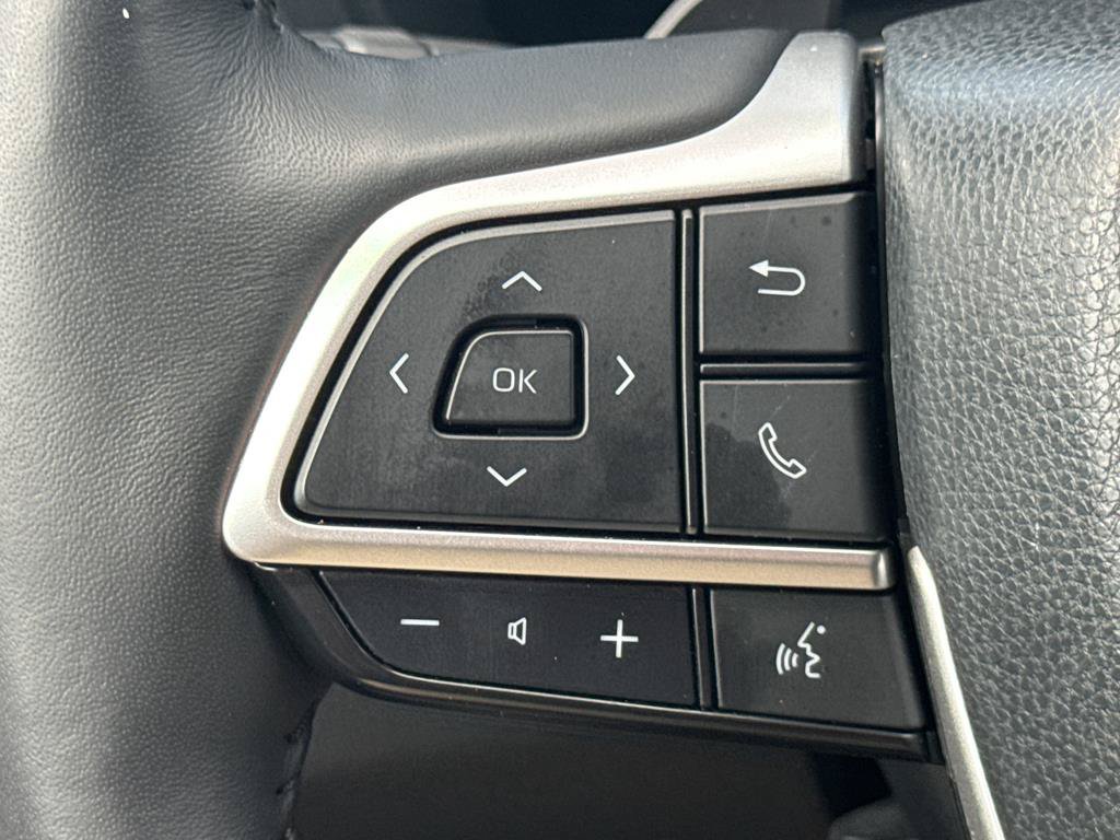 Used 2024 Toyota Grand Highlander AWD image 13