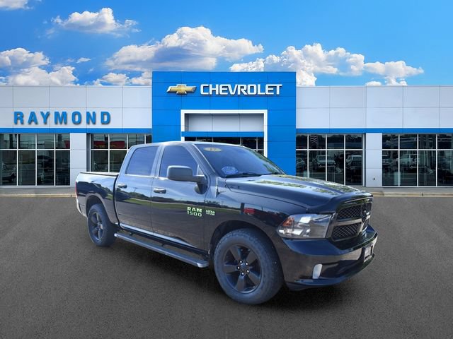 Used 2017 RAM 1500 Express w/ Black Ram 1500 Express Group AWD/4WD image 10
