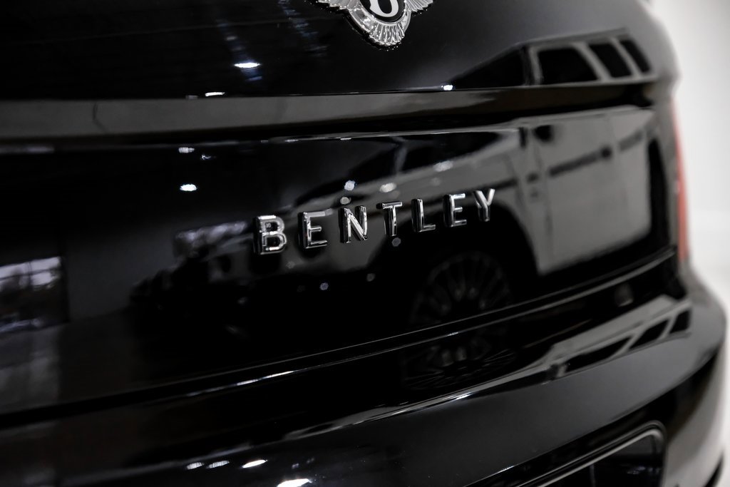 Used 2024 Bentley Flying Spur V8 image 47