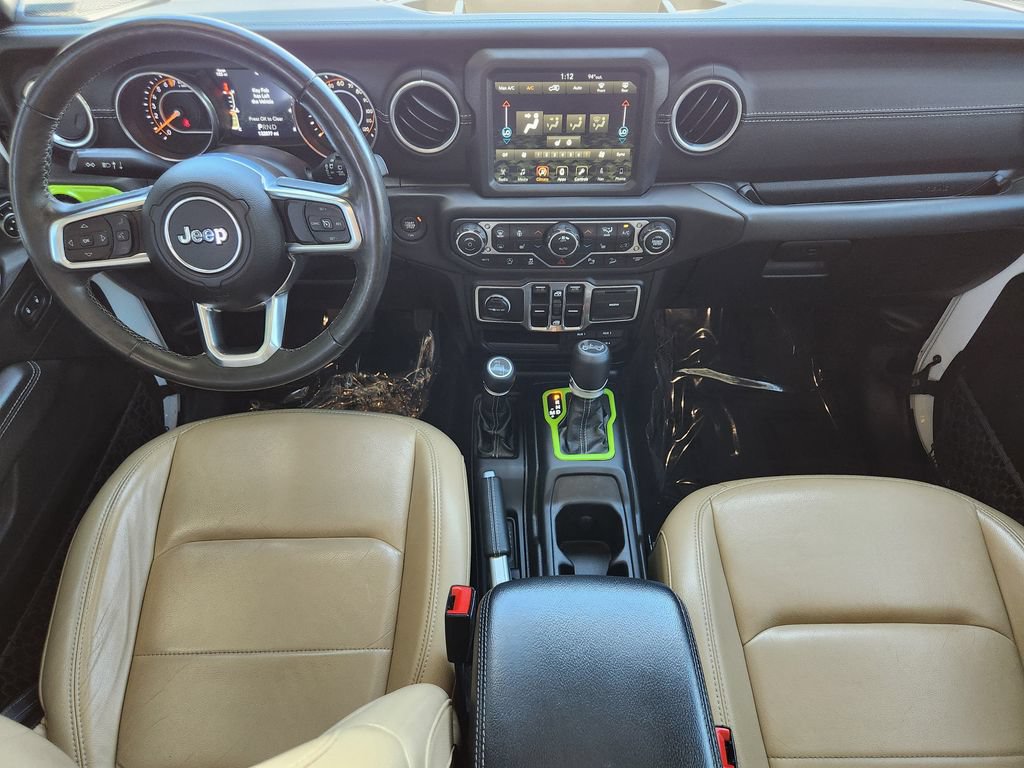 Used 2018 Jeep Wrangler Unlimited Sahara AWD/4WD image 16