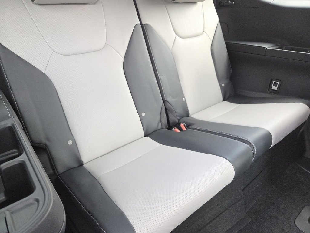 Certified 2025 Lexus TX 500h AWD w/ Technology Package image 36
