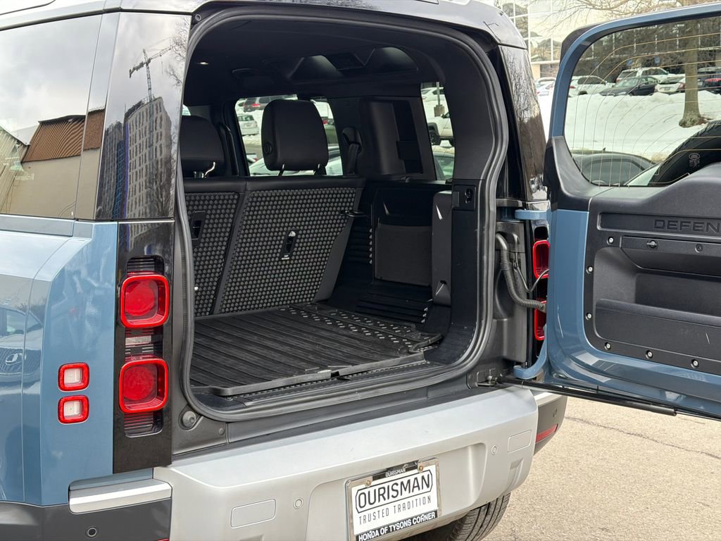 Used 2023 Land Rover Defender 110 S image 8