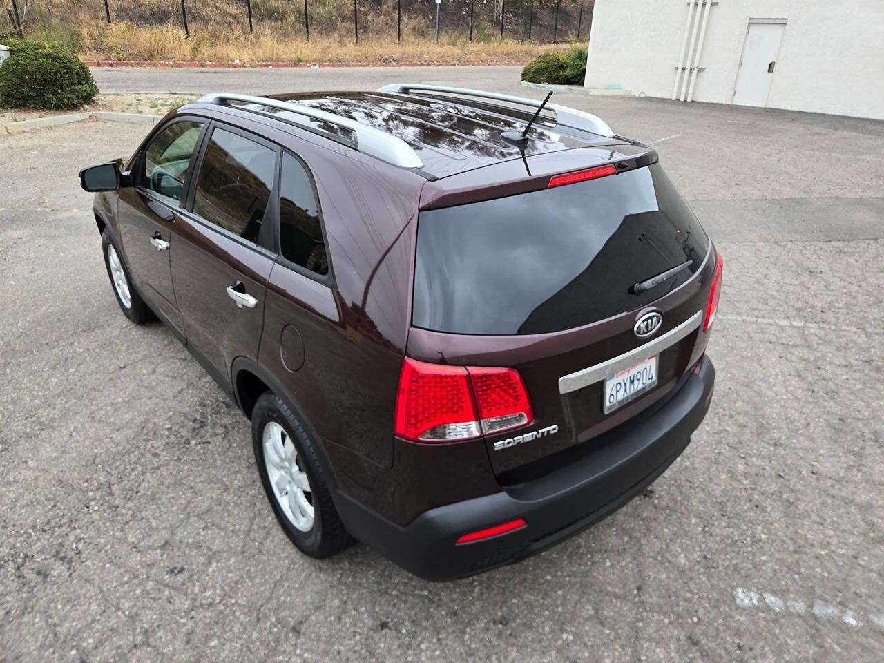 Used 2011 Kia Sorento LX w/ Convenience Pkg image 13