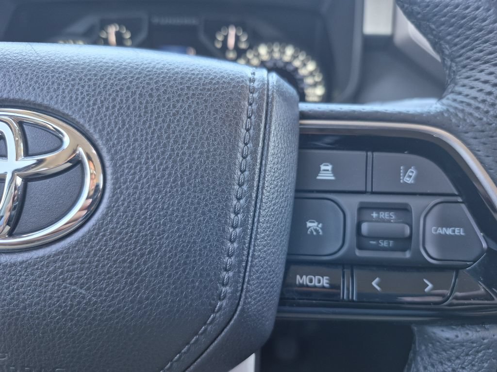 Used 2023 Toyota Tundra Limited AWD/4WD image 18