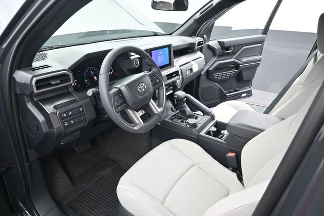 New 2026 Toyota 4Runner SR5 AWD/4WD image 4