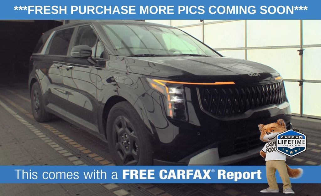 Used 2025 Kia Carnival FWD image 3