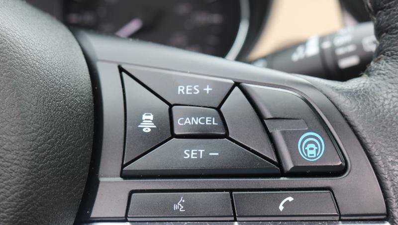 Used 2019 Nissan Rogue SL w/ Premium Package FWD image 10