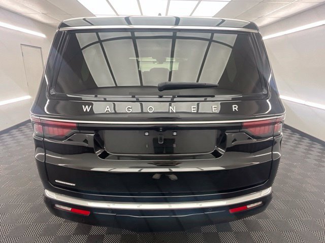 Used 2023 Jeep Wagoneer 4WD w/ Premium Group I image 29