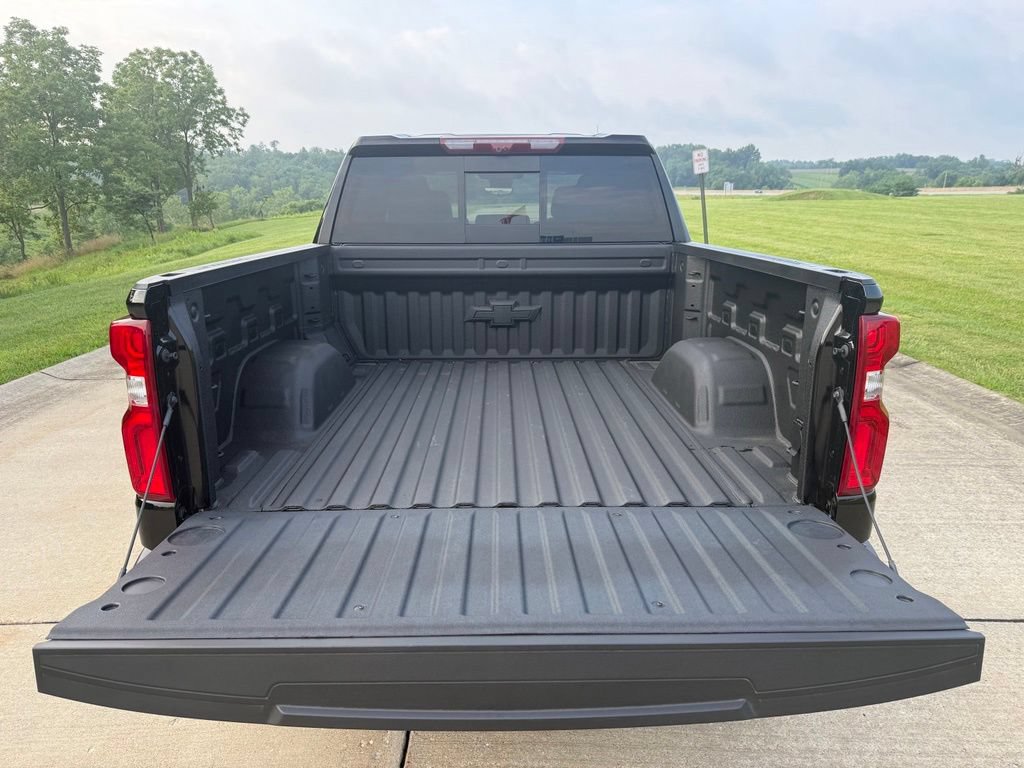 Used 2026 Chevrolet Silverado 1500 High Country w/ High Country Premium Package AWD/4WD image 5