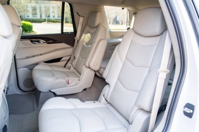 Used 2016 Cadillac Escalade Luxury image 44