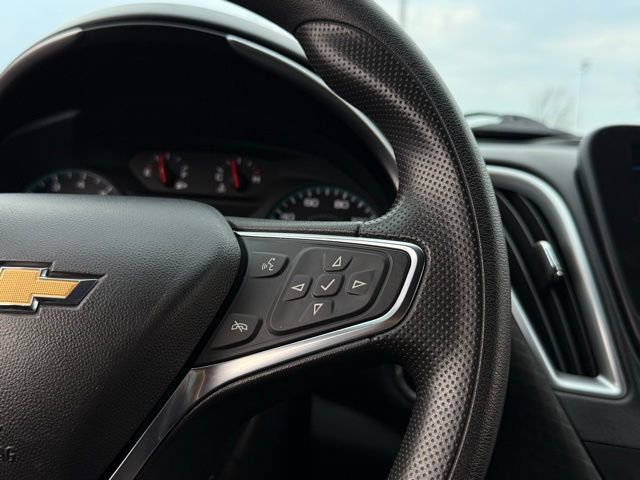 Used 2025 Chevrolet Malibu LS image 8