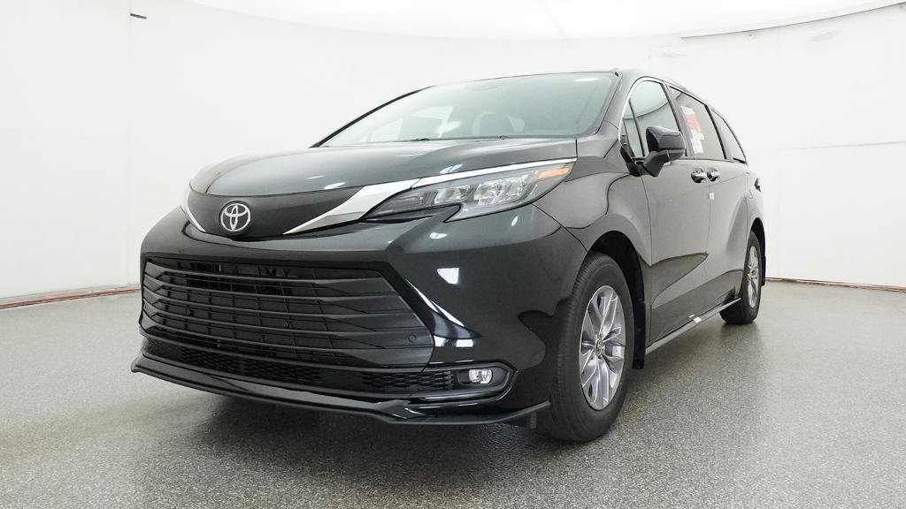 New 2026 Toyota Sienna XLE FWD image 19