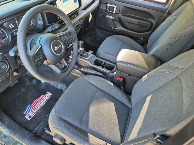 Used 2024 Jeep Wrangler Unlimited Sport AWD/4WD image 12