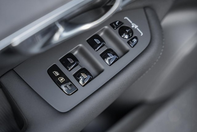 New 2026 Volvo XC90 B6 Ultra w/ Protection Package image 39