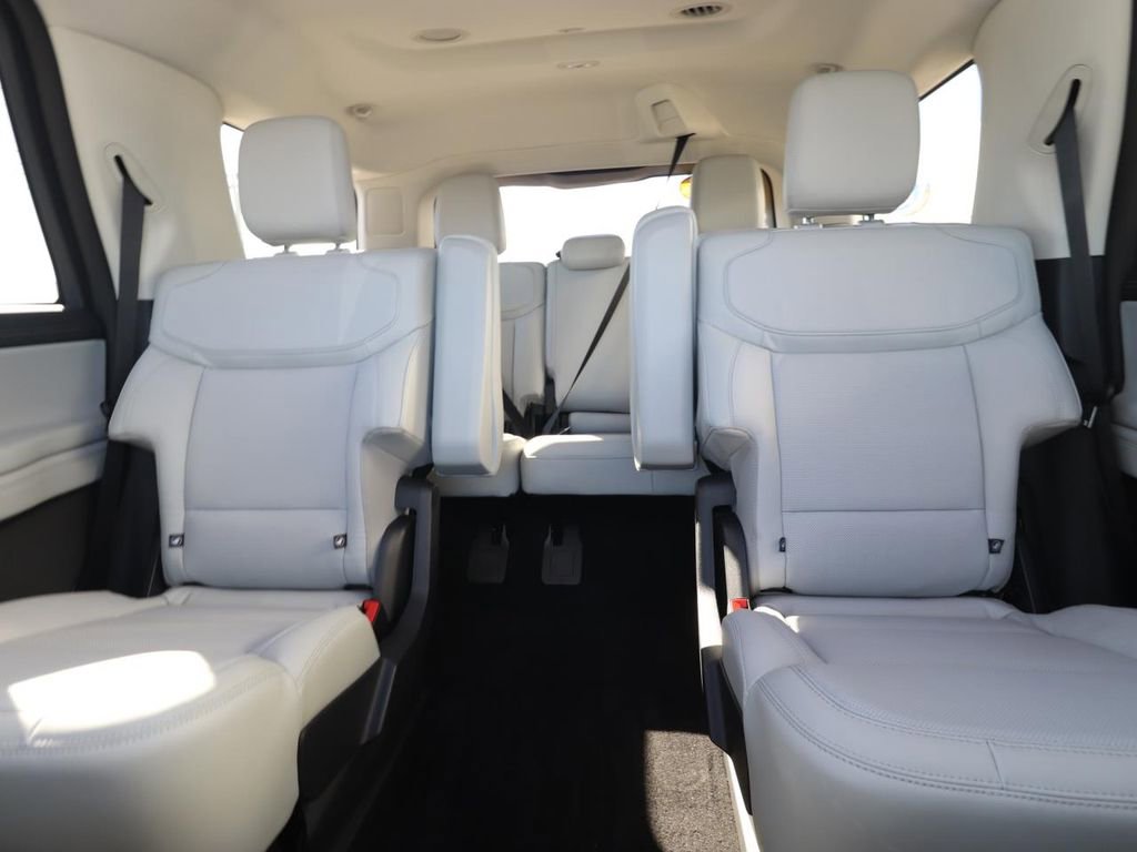 New 2026 Ford Expedition Platinum w/ Driver's Package image 10