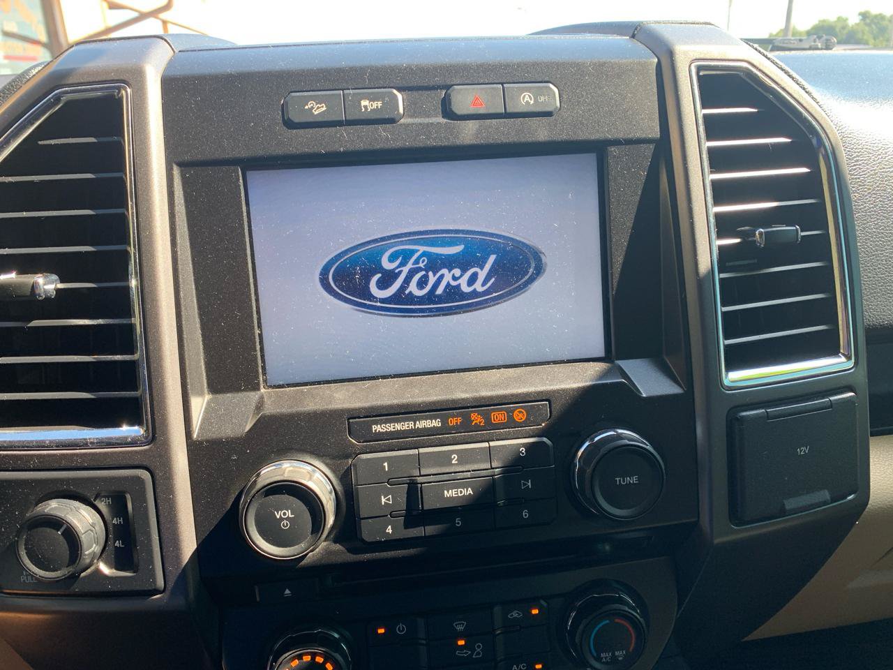 Used 2015 Ford F150 XLT w/ Equipment Group 301A Mid AWD/4WD image 25