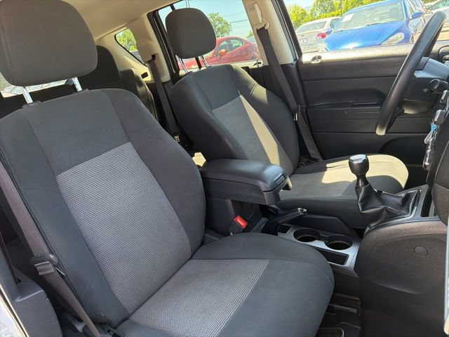 Used 2014 Jeep Compass Sport FWD image 24