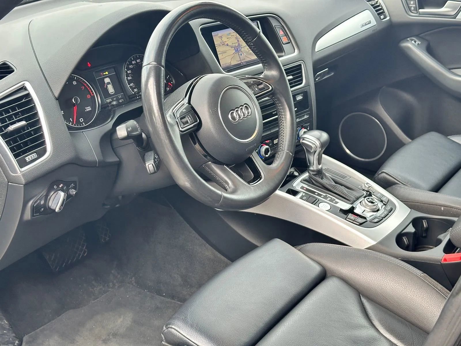 Used 2017 Audi Q5 2.0T Premium Plus w/ Technology Package AWD/4WD image 10