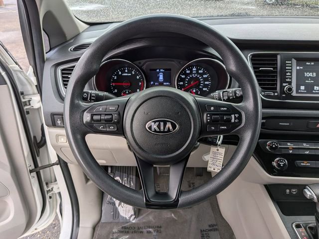 Used 2019 Kia Sedona LX image 17
