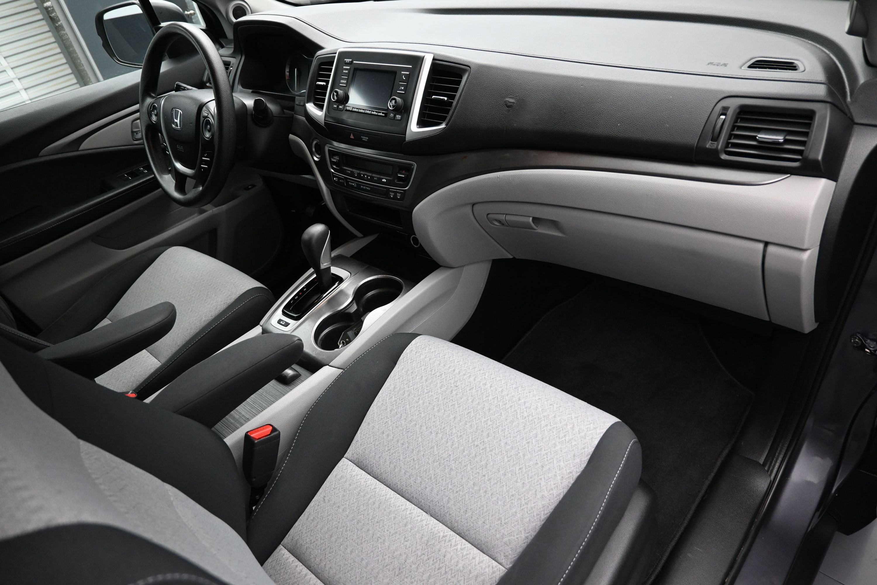 Used 2017 Honda Ridgeline RTS image 35