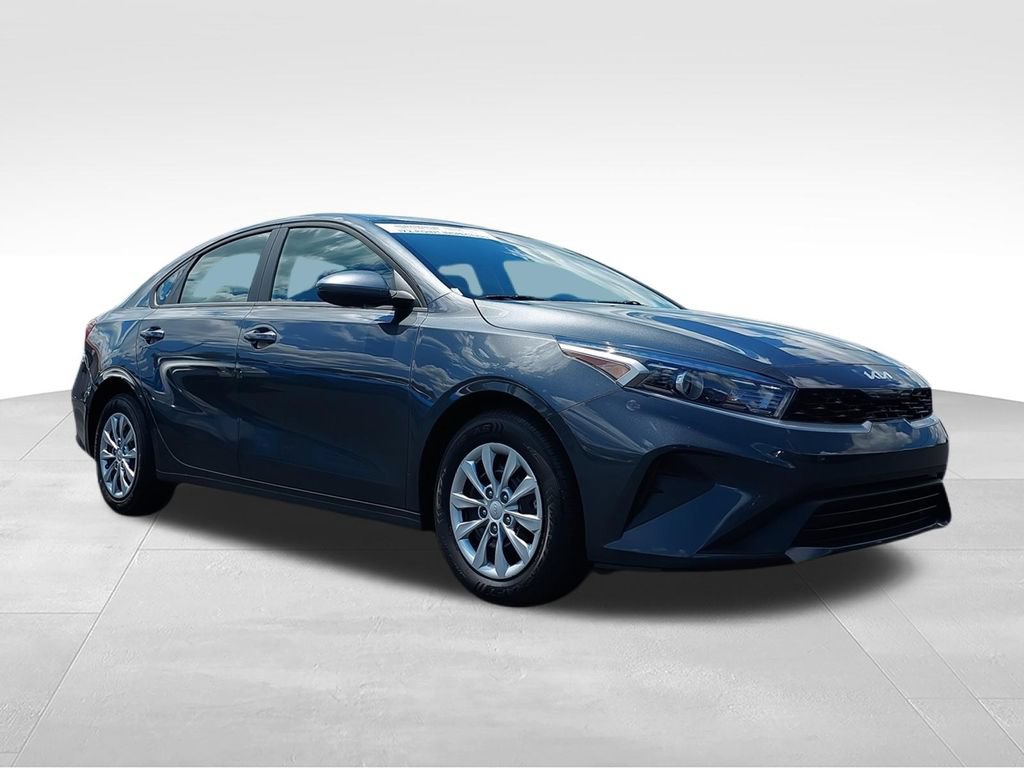 Used 2024 Kia Forte LX FWD image 2