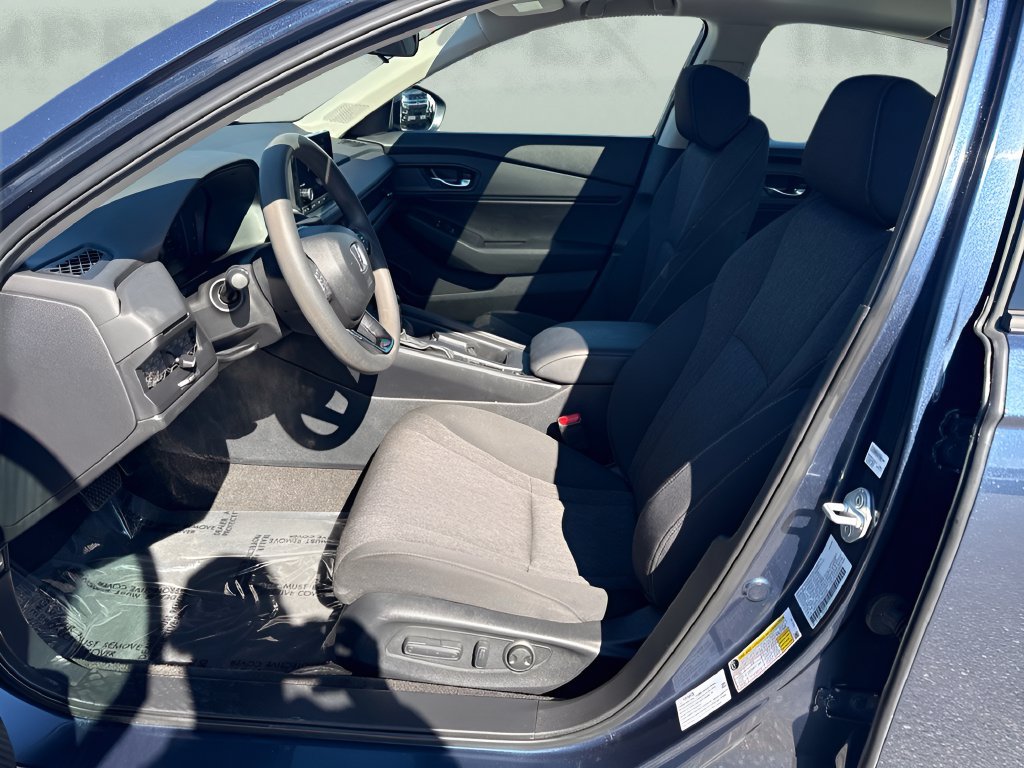 Used 2025 Honda Accord SE image 9