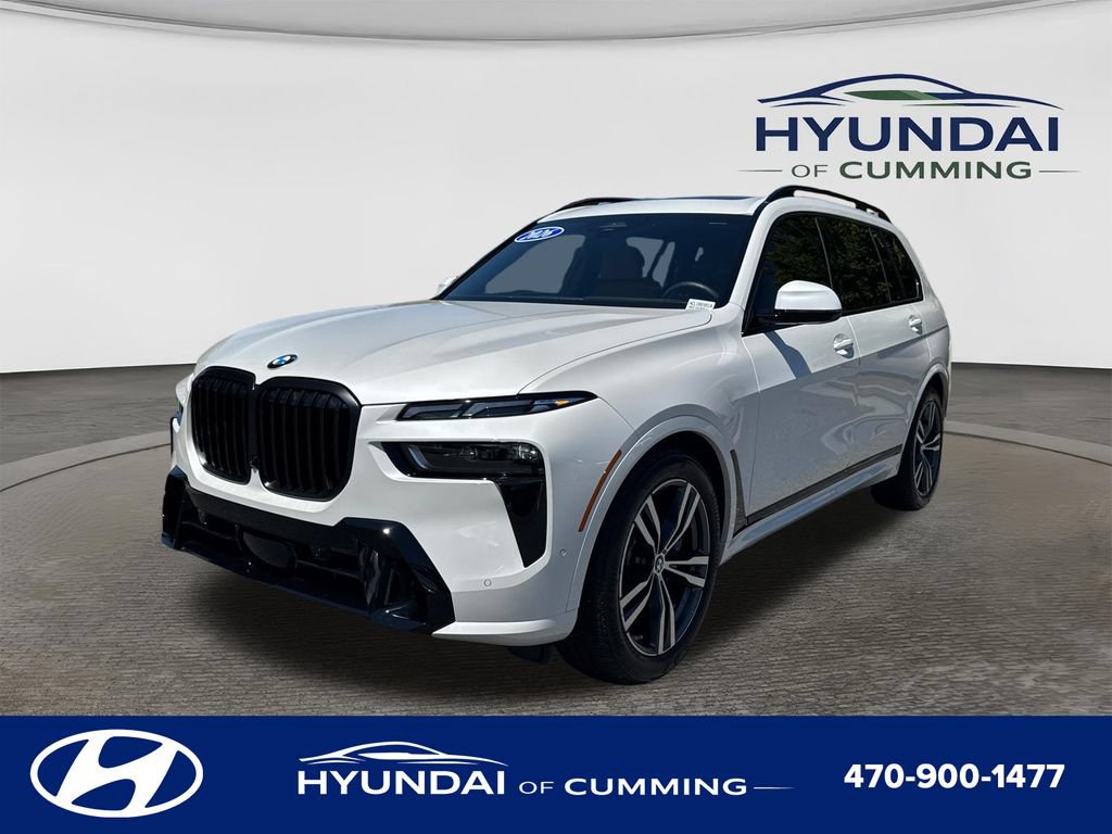 Used 2026 BMW X7 xDrive40i w/ M Sport Package AWD/4WD image 3