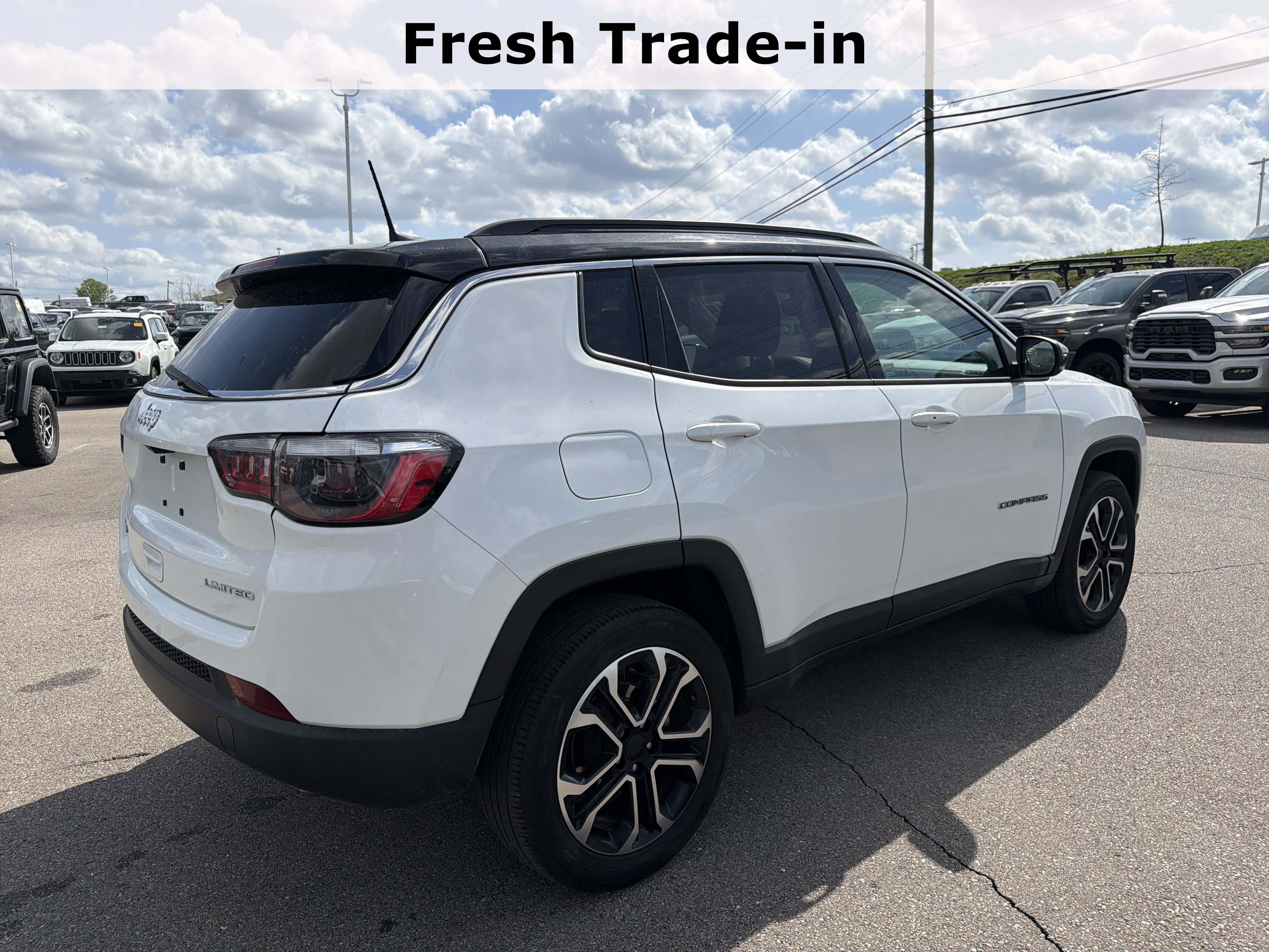 Used 2022 Jeep Compass Limited w/ Sun and Sound Group image 11