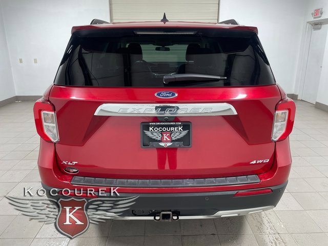 Used 2021 Ford Explorer XLT w/ Equipment Group 202A image 5