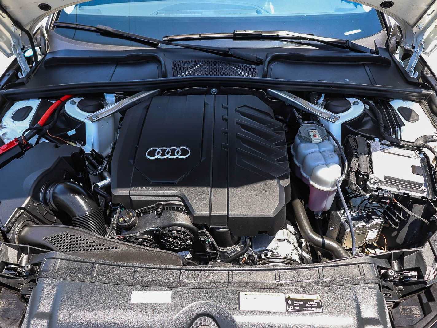 Used 2023 Audi A4 2.0T Premium w/ Convenience Package AWD/4WD image 28