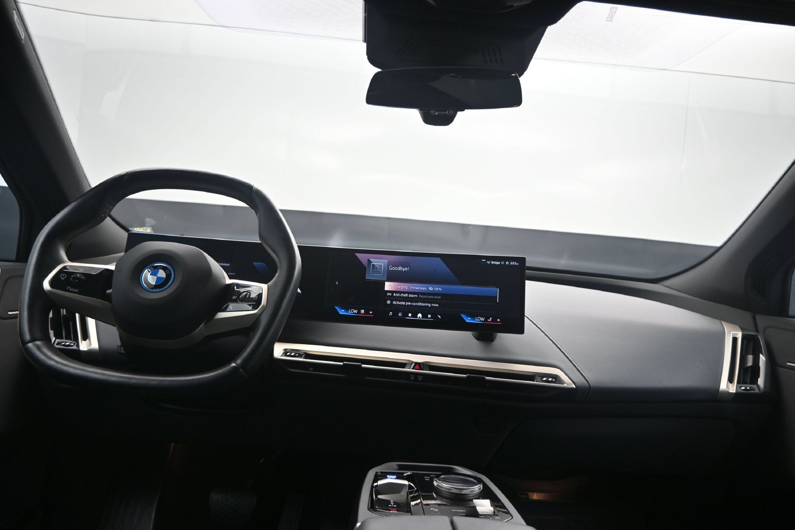 Certified 2024 BMW iX xDrive50 w/ Premium Package AWD/4WD image 19