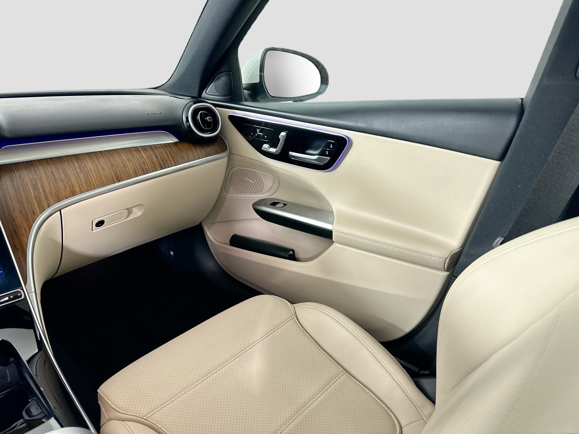 Certified 2024 Mercedes-Benz C 300 4MATIC Sedan image 28